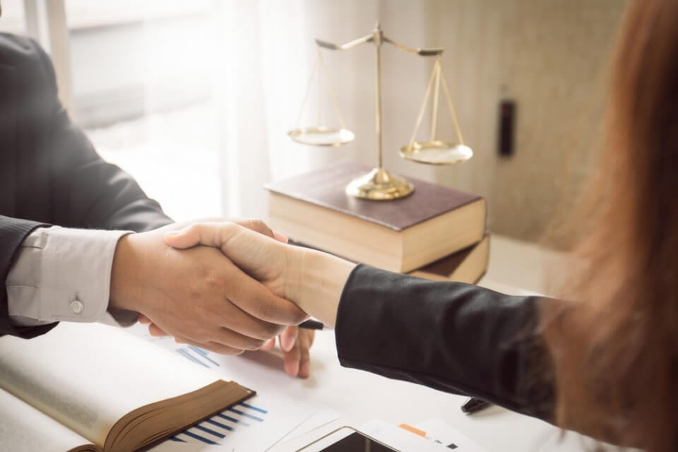 How to Legally Protect Your Business in a UAE Commercial Dispute
